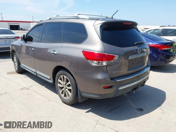 2014 Nissan Pathfinder Platinum z VIN 5N1AR2MN9EC622321, wystawiony jako IAAI lot #42697399 z przebiegiem 180 407 mil mil oraz . Historia ofert i sprzedaży dostępna na DreamBid. Obrazek 3.