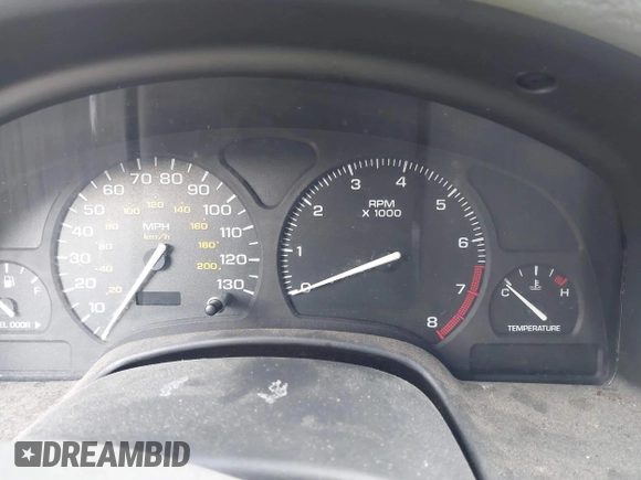 2001 Saturn LS z VIN 1G8JU52F91Y520315, wystawiony jako IAAI lot #42462566 z przebiegiem Nie podano mil oraz . Historia ofert i sprzedaży dostępna na DreamBid. Obrazek 7.