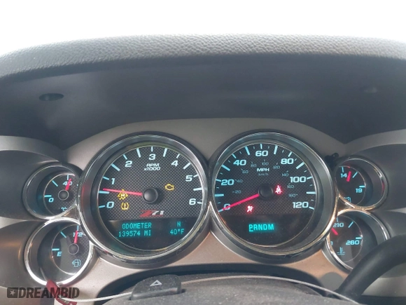 2010 Chevrolet Silverado 1500 LT with VIN 1GCSKSE36AZ137555, listed as a IAAI auction lot 41655037 with 139,574 mi miles. Bid and sale history available at carsss.com. Image 7.