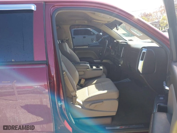 2015 Chevrolet Silverado 1500 LT with VIN 3GCUKREC6FG185646, listed as a IAAI auction lot 40702001 with 187,304 mi miles. Bid and sale history available at carsss.com. Image 5.