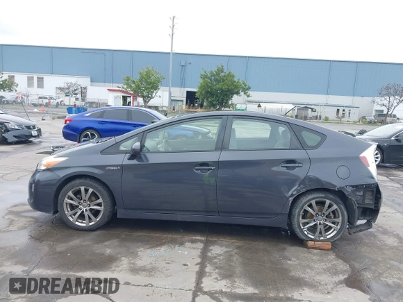 2014 Toyota Prius Four with VIN JTDKN3DUXE1776341, listed as a IAAI auction lot 41740542 with 199,746 mi miles. Bid and sale history available at carsss.com. Image 14.