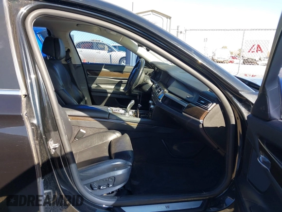 2012 BMW 7 Series 750Li with VIN WBAKB8C53CC962897, listed as a IAAI auction lot 41501447 with 186,046 mi miles and . Bid and sale history available at DreamBid. Image 5.