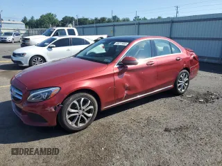 2017 Mercedes-Benz C 300 z VIN 55SWF4KBXHU210406, wystawiony jako Copart lot #65211665 z przebiegiem 78 193 mil mil oraz Szkoda całkowita • Salvage title. Historia ofert i sprzedaży dostępna na DreamBid. Obrazek 1.