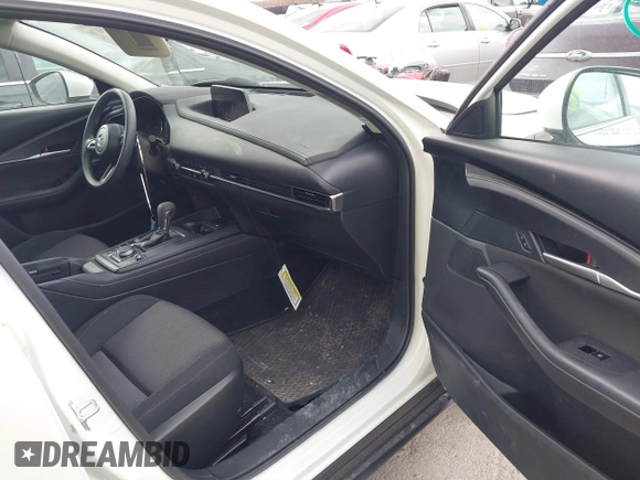 2023 Mazda CX-30 S z VIN 3MVDMBAM6PM572425, wystawiony jako IAAI lot #41833170 z przebiegiem 18 307 mil mil oraz . Historia ofert i sprzedaży dostępna na DreamBid. Obrazek 5.