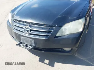 2006 Toyota Avalon XL with VIN 4T1BK36B26U135605, listed as a IAAI auction lot 41619710 with 331,815 mi miles. Bid and sale history available at carsss.com. Image 6.