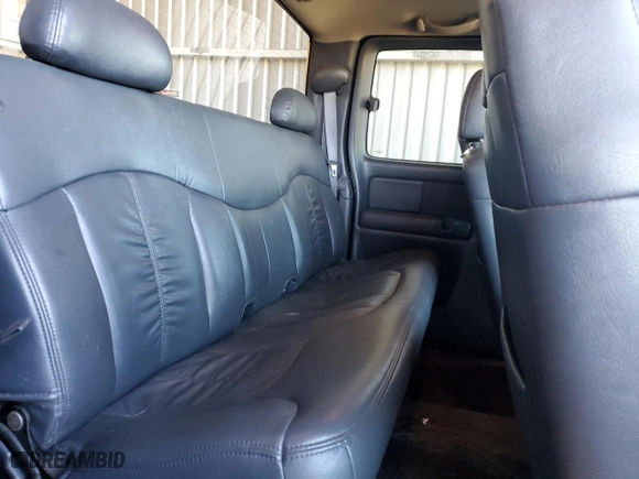 2001 Chevrolet Silverado 1500 LT with VIN 1GCEK19T41Z151844, listed as a Copart auction lot 45010735 with 328,563 mi miles and Salvage Title. Bid and sale history available at carsss.com. Image 10.