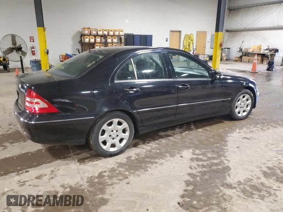 2005 Mercedes-Benz C 320 with VIN WDBRF84J95F612515, listed as a Copart auction lot 52577735 with 195,477 mi miles and Salvage title. Bid and sale history available at DreamBid. Image 3.