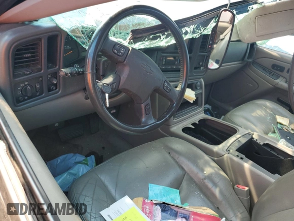 2005 Chevrolet Suburban LT with VIN 3GNEC16Z05G174248, listed as a Copart auction lot 55474945 with Not provided miles and Salvage title. Bid and sale history available at DreamBid. Image 8.