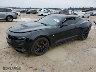 2022 Chevrolet Camaro 2SS with VIN 1G1FH1R70N0125489, listed as a Copart auction lot 45910115 with 28,270 mi miles and Salvage Title. Bid and sale history available at carsss.com. Image 1.