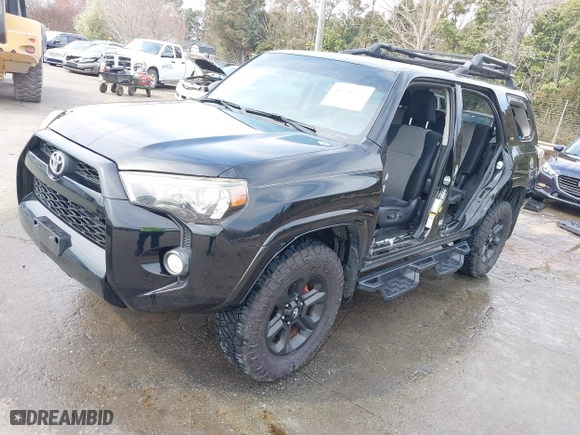 2014 Toyota 4Runner Limited with VIN JTEBU5JR1E5193160, listed as a IAAI auction lot 41760928 with 161,414 mi miles. Bid and sale history available at carsss.com. Image 20.