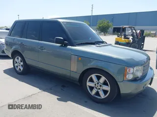 2003 Land Rover Range Rover z VIN SALMB11433A109188, wystawiony jako IAAI lot #42087857 z przebiegiem 123 884 mil mil oraz . Historia ofert i sprzedaży dostępna na DreamBid. Obrazek 1.