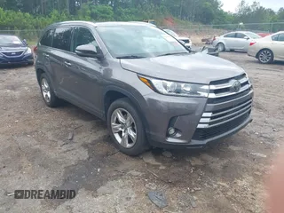 2019 Toyota Highlander Limited z VIN 5TDYZRFH9KS300288, wystawiony jako IAAI lot #42102864 z przebiegiem 115 184 mil mil oraz . Historia ofert i sprzedaży dostępna na DreamBid. Obrazek 1.