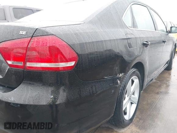 2013 Volkswagen Passat SE с VIN 1VWBH7A33DC052582, выставлен на аукционе IAAI как лот 41431178 с пробегом 127 072 миль миль и . История ставок и продаж доступна на DreamBid. Изображение 18.