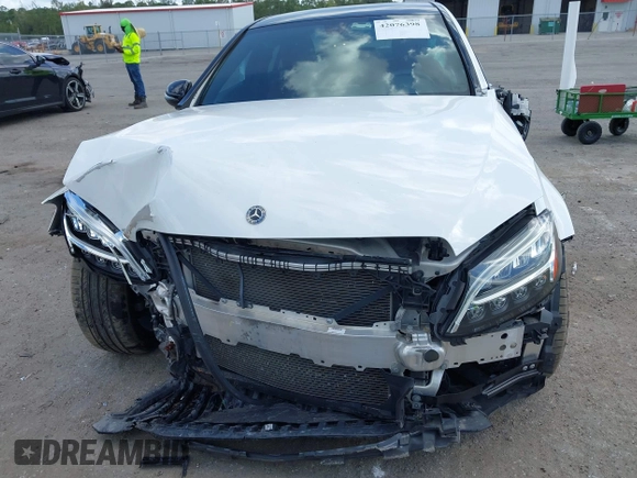 2020 Mercedes-Benz C 300 with VIN WDDWF8DB4LR525488, listed as a IAAI auction lot 42076398 with 25,457 mi miles and . Bid and sale history available at DreamBid. Image 12.