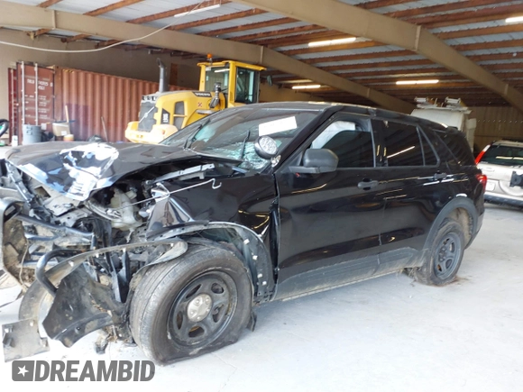 2021 Ford Police Interceptor Utility z VIN 1FM5K8AB8MGB61624, wystawiony jako IAAI lot #42162652 z przebiegiem 100 231 mil mil oraz . Historia ofert i sprzedaży dostępna na DreamBid. Obrazek 17.