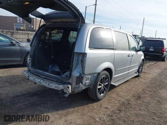 2017 Dodge Grand Caravan GT with VIN 2C4RDGEG2HR632395, listed as a IAAI auction lot 41817521 with 119,305 mi miles and . Bid and sale history available at DreamBid. Image 4.