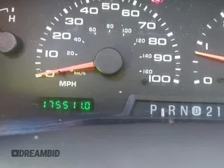 2002 Ford F-350 with VIN 1FDSF34L32EA69781, listed as a IAAI auction lot 42184745 with 175,511 mi miles and . Bid and sale history available at DreamBid. Image 7.