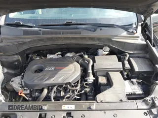 2018 Hyundai Santa Fe 2.0T z VIN 5NMZUDLA3JH057978, wystawiony jako IAAI lot #41930580 z przebiegiem 118 100 mil mil oraz . Historia ofert i sprzedaży dostępna na DreamBid. Obrazek 10.