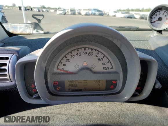 2009 Smart fortwo Passion with VIN WMEEK31X49K302911, listed as a Copart auction lot 63496915 with 44,047 mi miles and Salvage title. Bid and sale history available at DreamBid. Image 9.