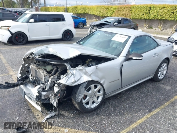 2001 Mercedes-Benz SLK 230 Kompressor with VIN WDBKK49F21F184632, listed as a IAAI auction lot 41746350 with 130,281 mi miles and . Bid and sale history available at DreamBid. Image 17.