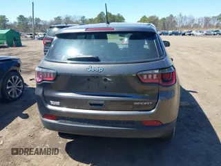 2018 Jeep Compass Sport with VIN 3C4NJCAB7JT107040, listed as a IAAI auction lot 41993385 with 251,154 mi miles. Bid and sale history available at carsss.com. Image 16.