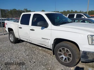 2007 GMC Sierra 1500 SLT z VIN 3GTEK13367G532144, wystawiony jako IAAI lot #41237508 z przebiegiem Nie podano mil oraz . Historia ofert i sprzedaży dostępna na DreamBid. Obrazek 14.