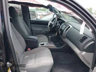 2015 Toyota Tacoma z VIN 3TMLU4EN1FM203143, wystawiony jako IAAI lot #42445912 z przebiegiem 57 444 mil mil oraz . Historia ofert i sprzedaży dostępna na DreamBid. Obrazek 5.