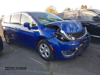 2018 Chrysler Pacifica Hybrid Touring Plus с VIN 2C4RC1H79JR262354, выставлен на аукционе IAAI как лот 41308659 с пробегом 85 524 миль миль и . История ставок и продаж доступна на DreamBid. Изображение 1.