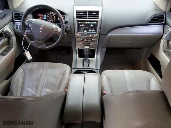 2011 Lincoln MKX with VIN 2LMDJ8JK8BBJ13614, listed as a Copart auction lot 49722575 with 161,221 mi miles and Salvage Title. Bid and sale history available at carsss.com. Image 8.