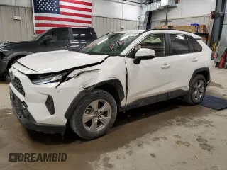 2022 Toyota RAV4 Hybrid XLE with VIN JTMRWRFV0ND140546, listed as a Copart auction lot 46053405 with 26,011 mi miles and Salvage Title. Bid and sale history available at carsss.com. Image 1.