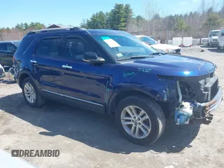 2011 Ford Explorer XLT with VIN 1FMHK8D82BGA29212, listed as a IAAI auction lot 42033218 with 197,999 mi miles and . Bid and sale history available at carsss.com. Image 13.