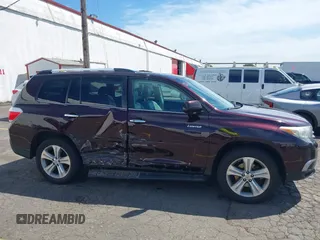 2013 Toyota Highlander Limited с VIN 5TDDK3EH2DS185263, выставлен на аукционе IAAI как лот 42234846 с пробегом 192 285 миль миль и . История ставок и продаж доступна на DreamBid. Изображение 6.