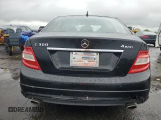 2011 Mercedes-Benz C 300 Sport z VIN WDDGF8BB3BR166303, wystawiony jako Copart lot #57114595 z przebiegiem 104 918 mil mil oraz Tytuł czysty. Historia ofert i sprzedaży dostępna na DreamBid. Obrazek 6.