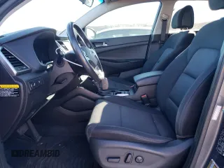 2018 Hyundai Tucson Sport z VIN KM8J3CAL7JU762737, wystawiony jako Copart lot #83538404 z przebiegiem 76 983 mil mil oraz Szkoda całkowita • Salvage title. Historia ofert i sprzedaży dostępna na DreamBid. Obrazek 7.