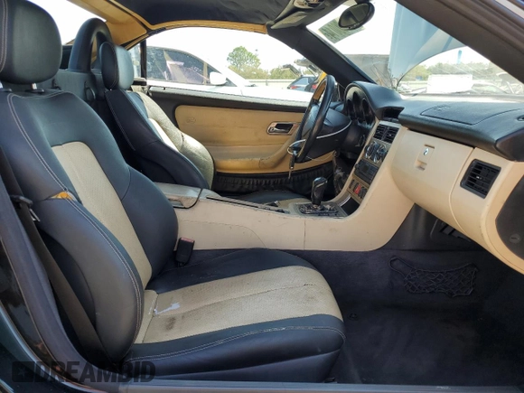 2002 Mercedes-Benz SLK-Class 2.3L Kompressor with VIN WDBKK49F02F269048, listed as a Copart auction lot 74830014 with 192,603 mi miles and Salvage Title. Bid and sale history available at carsss.com. Image 5.