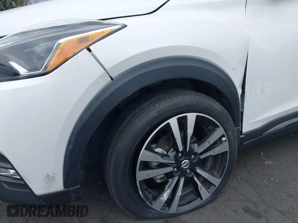 2020 Nissan Kicks SR z VIN 3N1CP5DV2LL543887, wystawiony jako IAAI lot #42153454 z przebiegiem 25 573 mil mil oraz . Historia ofert i sprzedaży dostępna na DreamBid. Obrazek 12.