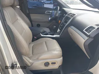 2018 Ford Police Interceptor Utility z VIN 1FM5K8AR4JGC95328, wystawiony jako IAAI lot #42295227 z przebiegiem 119 872 mil mil oraz . Historia ofert i sprzedaży dostępna na DreamBid. Obrazek 5.