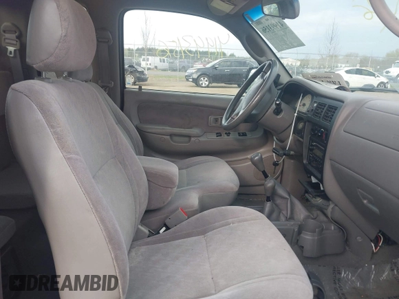 2004 Toyota Tacoma z VIN 5TEWN72N04Z445695, wystawiony jako IAAI lot #41993156 z przebiegiem 150 087 mil mil oraz . Historia ofert i sprzedaży dostępna na DreamBid. Obrazek 5.
