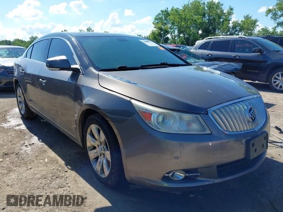 2010 Buick LaCrosse CXL z VIN 1G4GC5EGXAF285504, wystawiony jako IAAI lot #42632282 z przebiegiem 149 095 mil mil oraz . Historia ofert i sprzedaży dostępna na DreamBid. Obrazek 1.