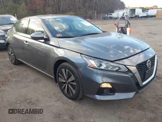 2019 Nissan Altima SL with VIN 1N4BL4EWXKC129102, listed as a IAAI auction lot 40768887 with 71,679 mi miles and . Bid and sale history available at carsss.com. Image 1.