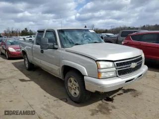 2006 Chevrolet Silverado 1500 LT1 with VIN 1GCEK19B36E139304, listed as a Copart auction lot 48290965 with 250,683 mi miles and Clean Title. Bid and sale history available at carsss.com. Image 4.