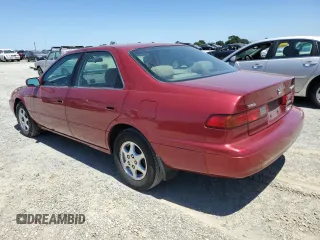 1998 Toyota Camry LE z VIN 4T1BG28K6WU308356, wystawiony jako Copart lot #57686475 z przebiegiem 178 274 mil mil oraz Szkoda całkowita • Salvage title. Historia ofert i sprzedaży dostępna na DreamBid. Obrazek 2.