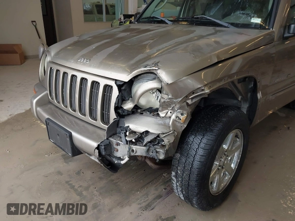 2003 Jeep Liberty Limited with VIN 1J4GK58K63W608970, listed as a IAAI auction lot 41581379 with 220,610 mi miles and . Bid and sale history available at carsss.com. Image 6.