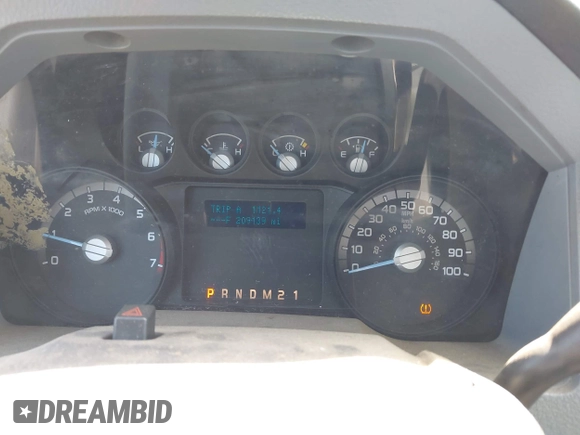 2014 Ford Super Duty F-250 SRW XL with VIN 1FDBF2B67EEA49254, listed as a IAAI auction lot 42136208 with 209,139 mi miles. Bid and sale history available at carsss.com. Image 7.