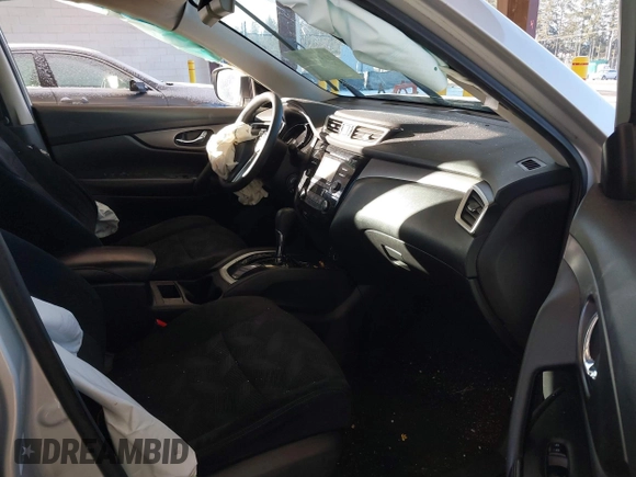 2016 Nissan Rogue SL with VIN 5N1AT2MT4GC797224, listed as a IAAI auction lot 41511302 with 140,674 mi miles. Bid and sale history available at carsss.com. Image 5.