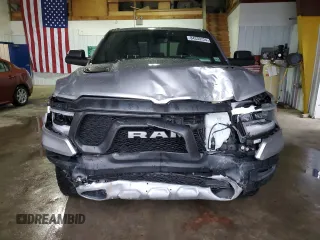 2019 Ram 1500 Rebel z VIN 1C6SRFET4KN725120, wystawiony jako Copart lot #84339724 z przebiegiem 119 075 mil mil oraz Szkoda całkowita • Salvage title. Historia ofert i sprzedaży dostępna na DreamBid. Obrazek 5.