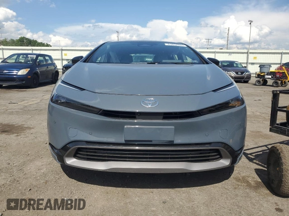 2024 Toyota Prius LE z VIN JTDADABU4R3021525, wystawiony jako Copart lot #61652045 z przebiegiem 2 120 mil mil oraz Szkoda całkowita • Salvage title. Historia ofert i sprzedaży dostępna na DreamBid. Obrazek 5.