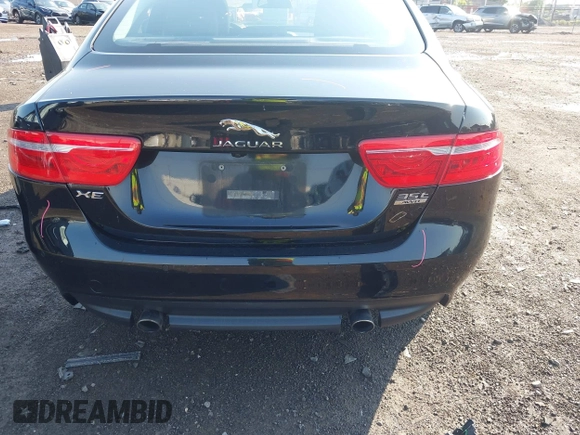 2017 Jaguar XE 35t Prestige z VIN SAJAK4BV6HA974264, wystawiony jako IAAI lot #42474124 z przebiegiem 92 037 mil mil oraz . Historia ofert i sprzedaży dostępna na DreamBid. Obrazek 17.