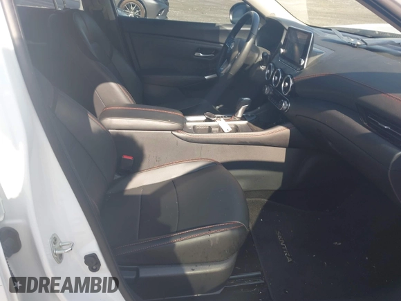 2024 Nissan Sentra SR z VIN 3N1AB8DV2RY352442, wystawiony jako IAAI lot #42473598 z przebiegiem 22 014 mil mil oraz . Historia ofert i sprzedaży dostępna na DreamBid. Obrazek 5.