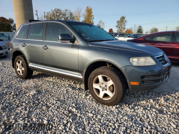 2007 Volkswagen Touareg V6 with VIN WVGZE77L47D001703, listed as a Copart auction lot 76585224 with 152,024 mi miles and Clean Title. Bid and sale history available at DreamBid. Image 4.